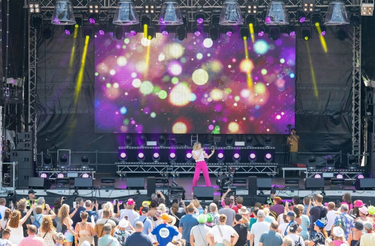 Helene Fischer Doppelgängerin live neu