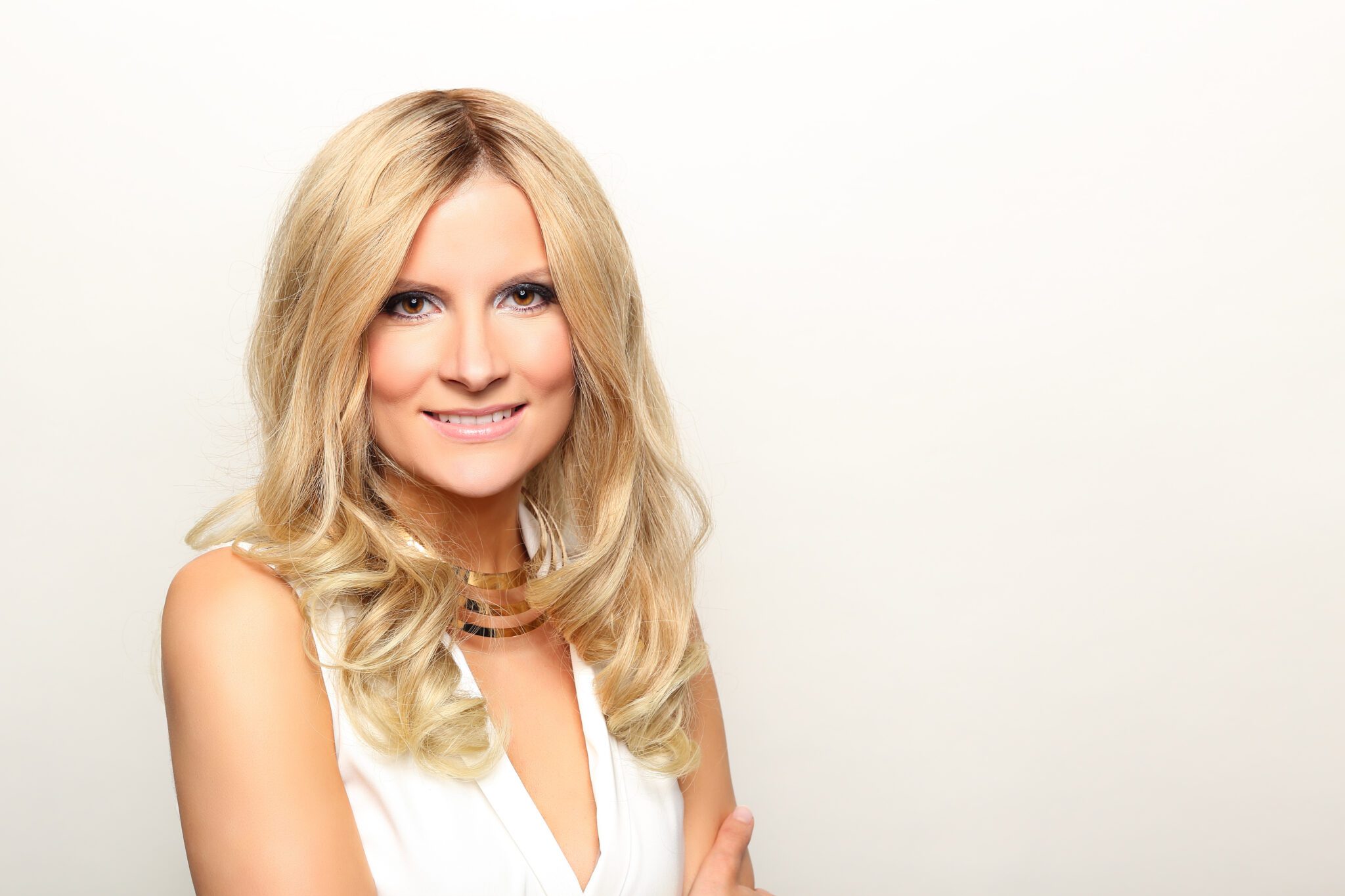 Über Caro 3 Pressefoto Caro Helene Fischer Double 2014